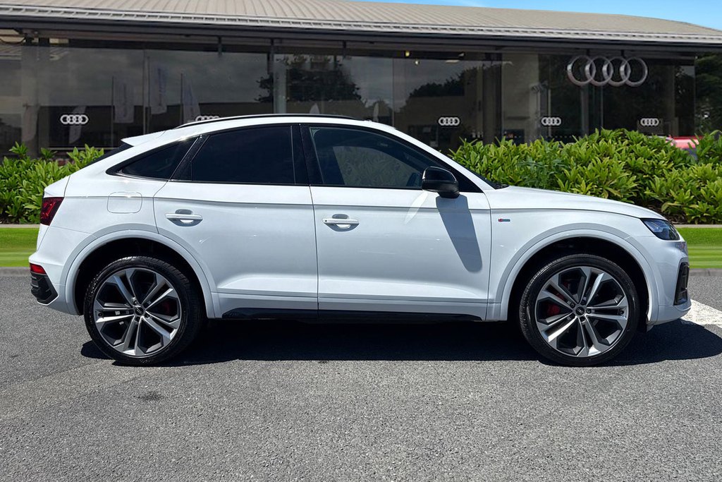Audi Q5 Edition 1 40 Tdi Quattro 204 Ps S Tronic White #3