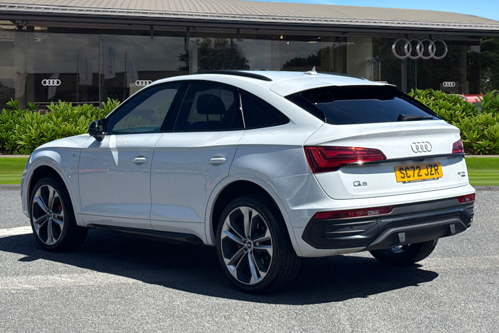 Audi Q5 Edition 1 40 Tdi Quattro 204 Ps S Tronic White #2