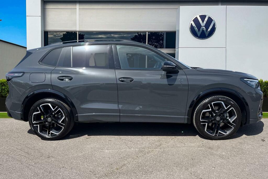 Volkswagen Tiguan 2.0 Tdi R-line Dsg Black Styling Pack, Factor CX26KNE Grey #3