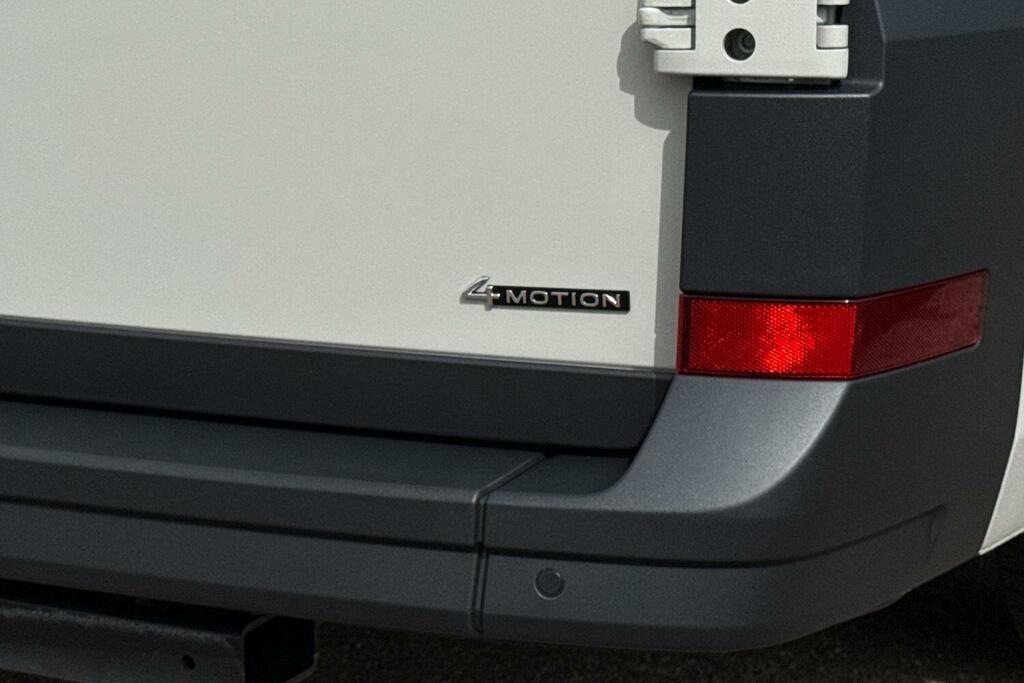 Volkswagen Crafter Cr35 Panel Van Commerce Plus Xlwb 177 Ps 2.0 Tdi 6 White #36