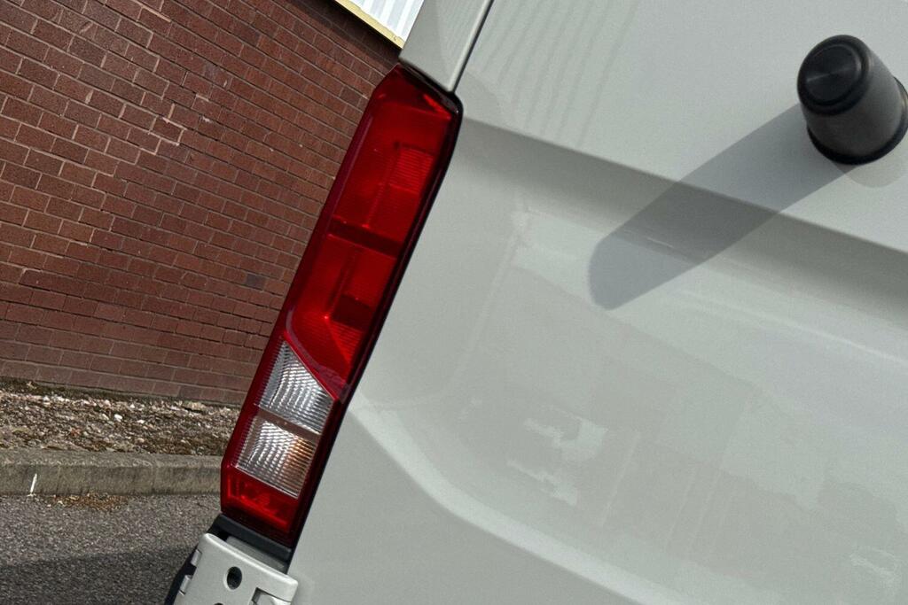 Volkswagen Crafter Cr35 Panel Van Commerce Plus Xlwb 177 Ps 2.0 Tdi 6 White #32