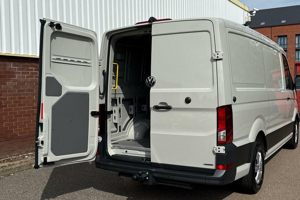 Volkswagen Crafter Cr35 Panel Van Commerce Plus Xlwb 177 Ps 2.0 Tdi 6 White #38