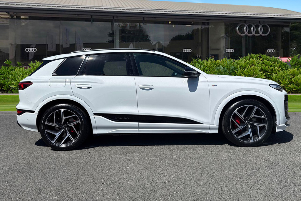 Audi Q6 E-Tron Q6 Suv Edition 1 E-tron Quattro 285,00 Kw White #3