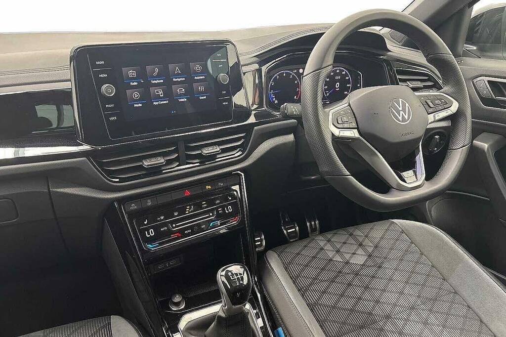 Volkswagen T-Roc 1.5 Tsi Black Edition Plus Sunroof, Led Matri Silver #2