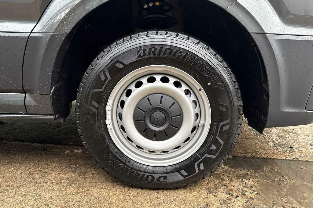 Volkswagen Crafter Cr35 Panel Van Commerce Plus Mwb 140 Ps 2.0 Tdi 6S Grey #5