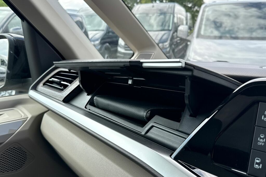 Volkswagen Multivan 1.4 Tsi 13Kwh Life Mpv Plug In Hybrid D Black #59