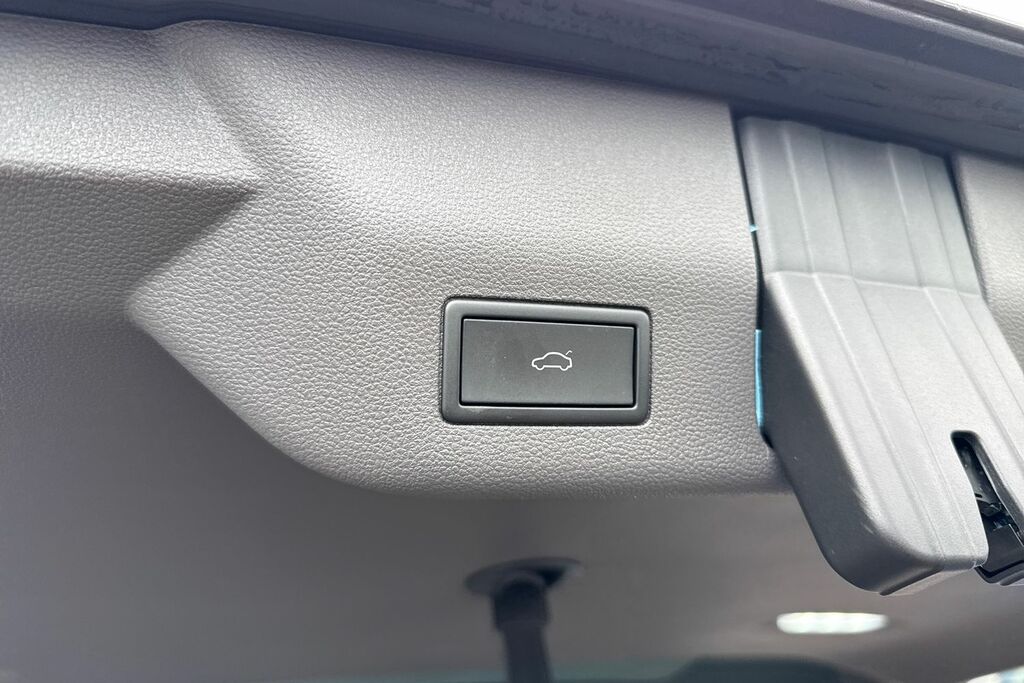 Volkswagen Multivan 1.4 Tsi 13Kwh Life Mpv Plug In Hybrid D Black #34