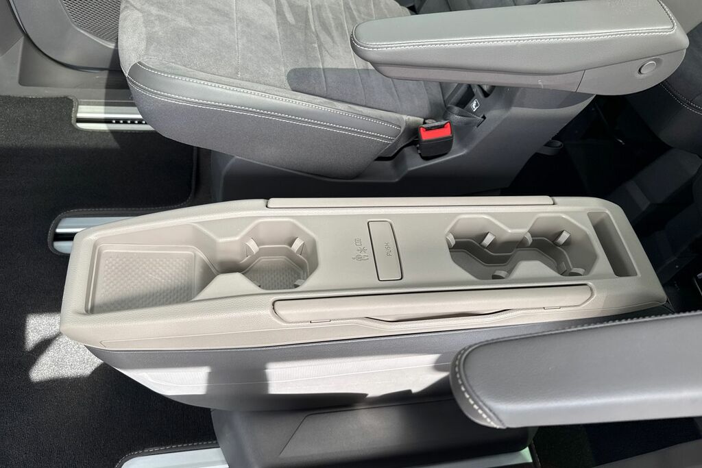 Volkswagen Multivan 1.4 Tsi 13Kwh Life Mpv Plug In Hybrid D Black #42