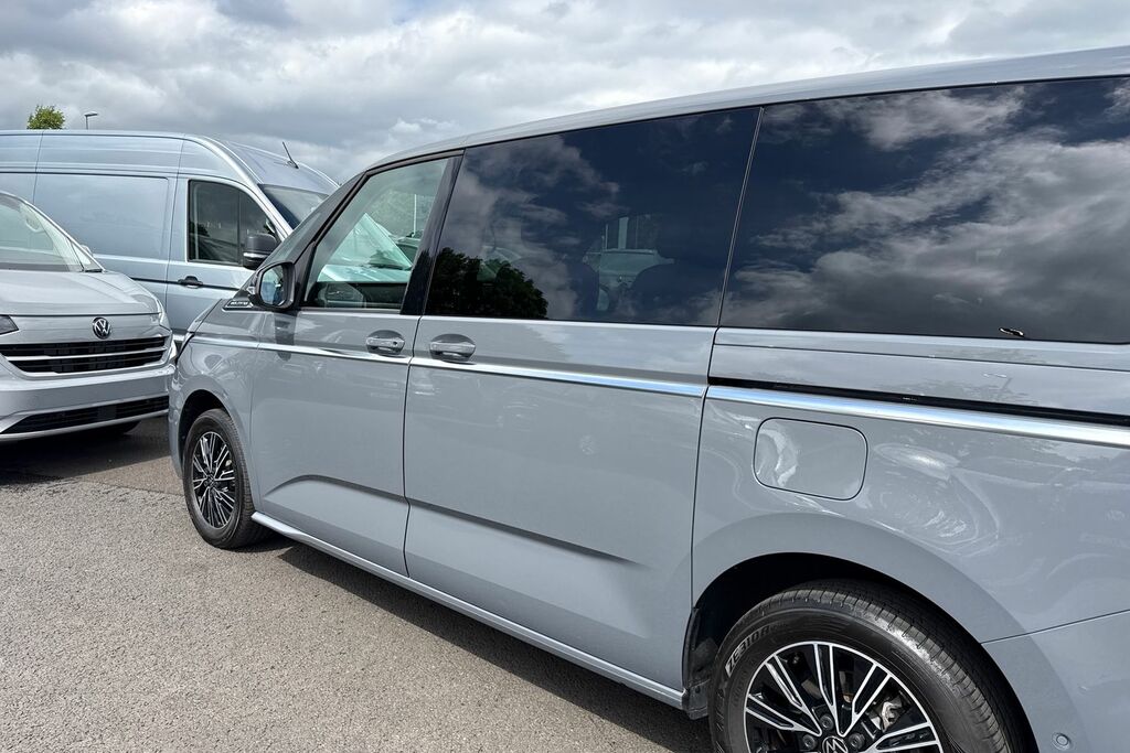 Volkswagen Multivan 1.4 Tsi 13Kwh Life Mpv Plug In Hybrid D Black #35