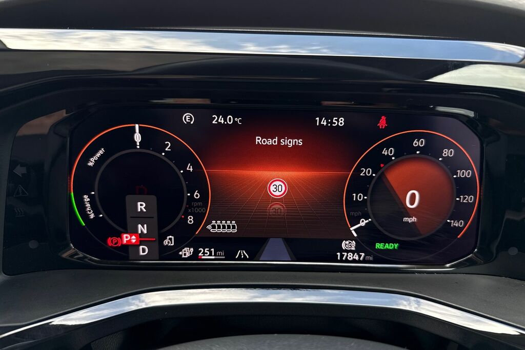 Volkswagen Multivan 1.4 Tsi 13Kwh Life Mpv Plug In Hybrid D Black #50