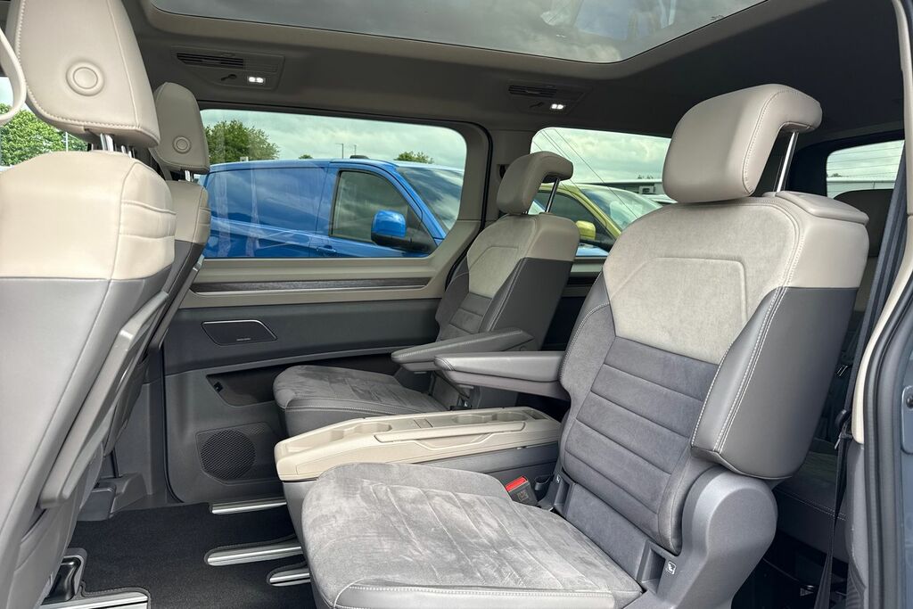 Volkswagen Multivan 1.4 Tsi 13Kwh Life Mpv Plug In Hybrid D Black #13