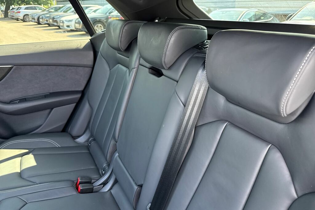 Audi Q8 Suv Launch Edition 55 Tfsi Quattro 340 Ps Tiptroni Black #18