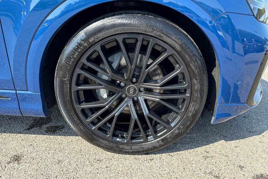 Audi Q8 Suv Launch Edition 55 Tfsi Quattro 340 Ps Tiptroni Black #11