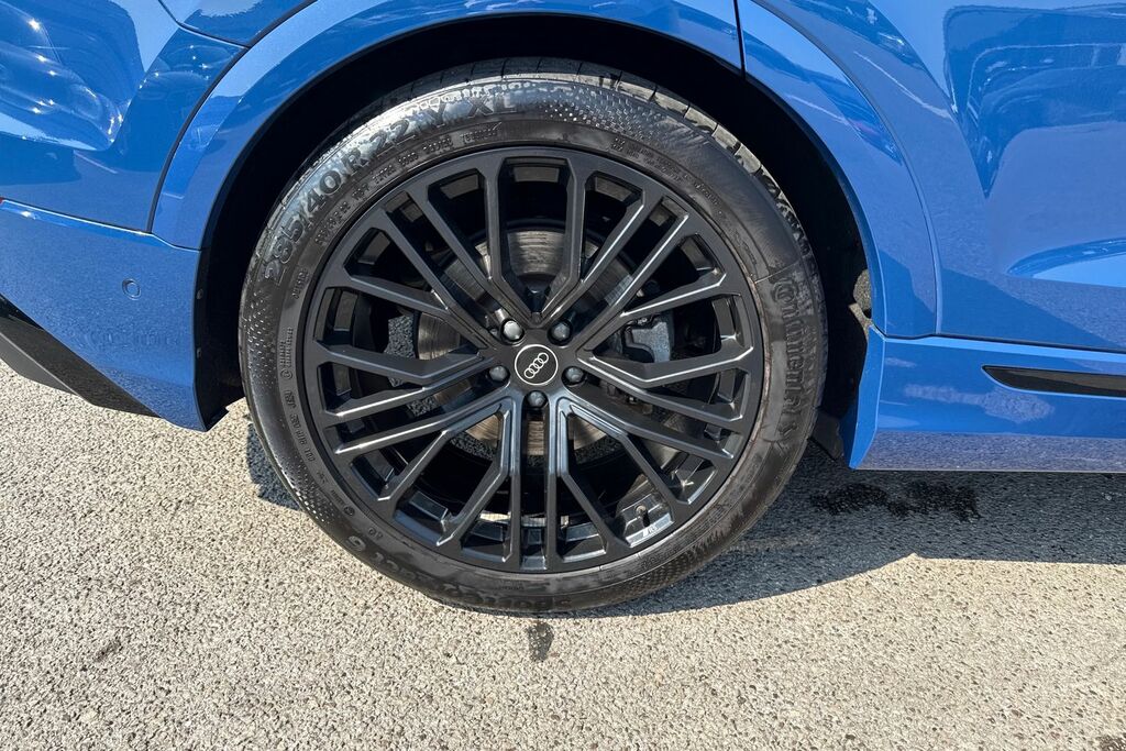 Audi Q8 Suv Launch Edition 55 Tfsi Quattro 340 Ps Tiptroni Black #12