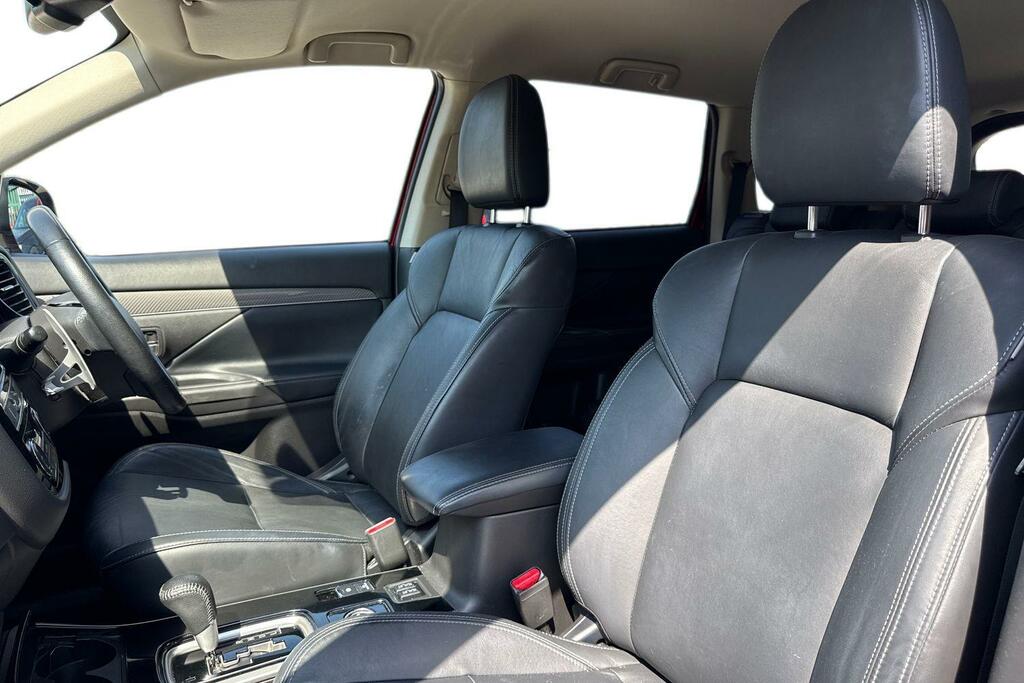 Mitsubishi Outlander 2.4H Twinmotor 13.8Kwh 5Hs Black #10