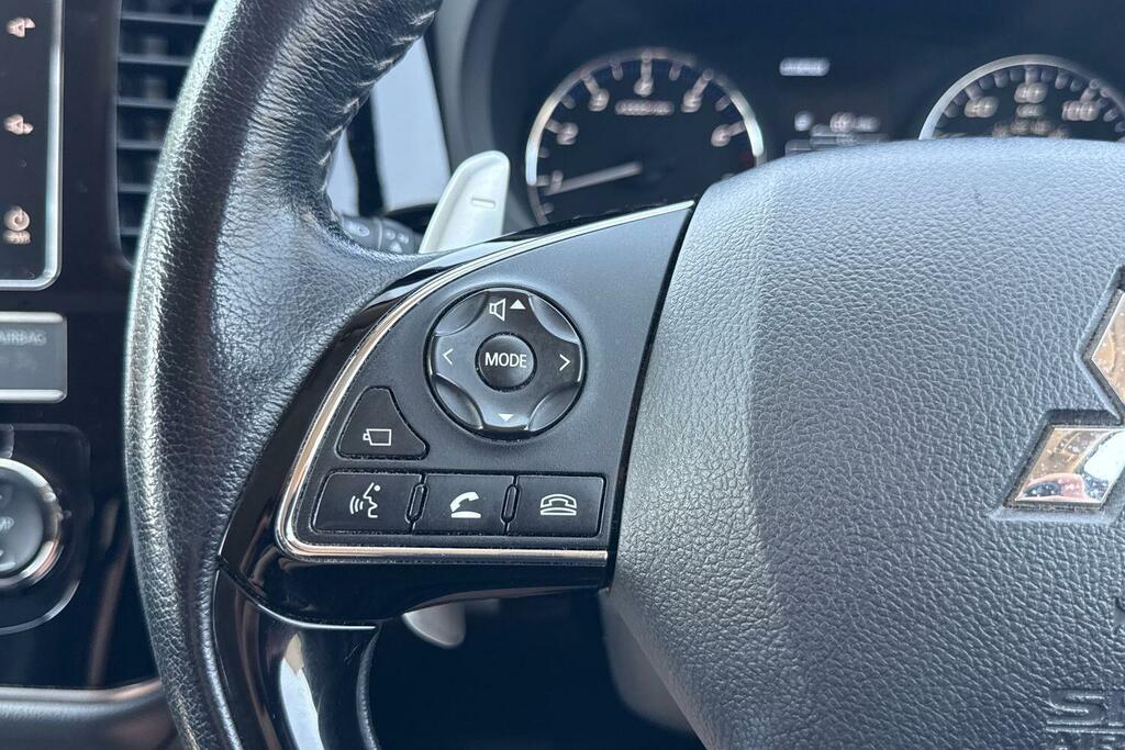 Mitsubishi Outlander 2.4H Twinmotor 13.8Kwh 5Hs Black #47
