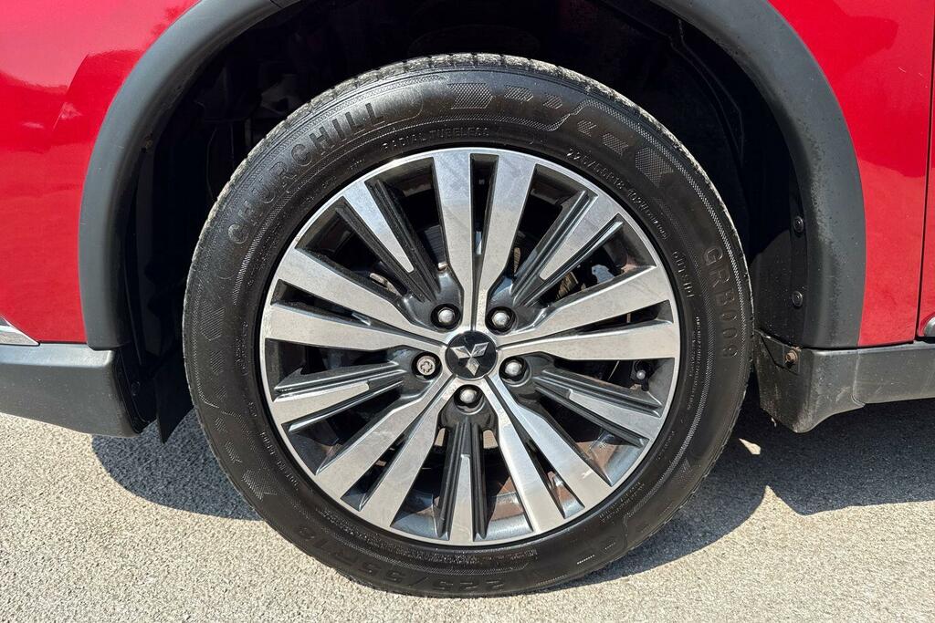 Mitsubishi Outlander 2.4H Twinmotor 13.8Kwh 5Hs Black #22