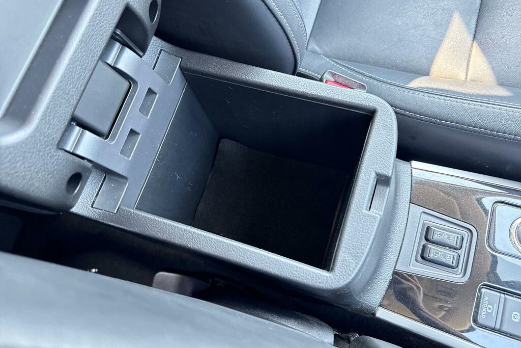 Mitsubishi Outlander 2.4H Twinmotor 13.8Kwh 5Hs Black #44