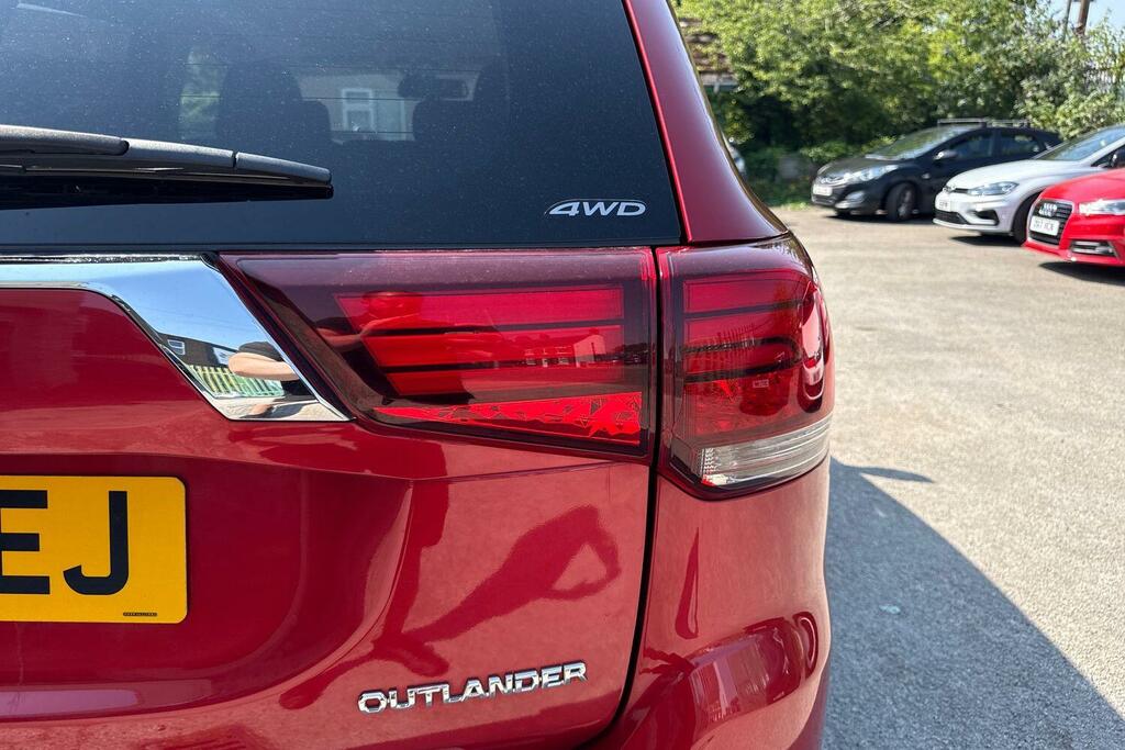 Mitsubishi Outlander 2.4H Twinmotor 13.8Kwh 5Hs Black #25
