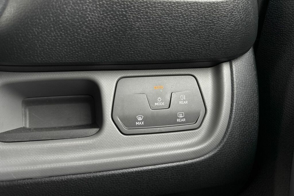 Volkswagen ID.Buzz Pro 86Kwh Life Mpv Silver #34