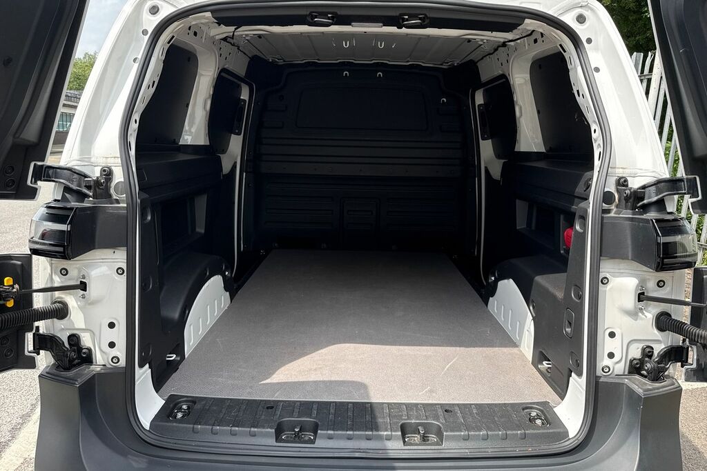 Volkswagen ID.Buzz 210Kw Commerce 79Kwh White #6