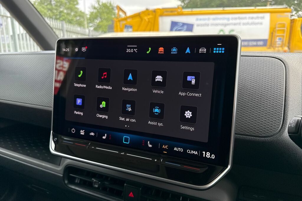 Volkswagen ID.Buzz Pro 86Kwh Life Mpv Silver #16