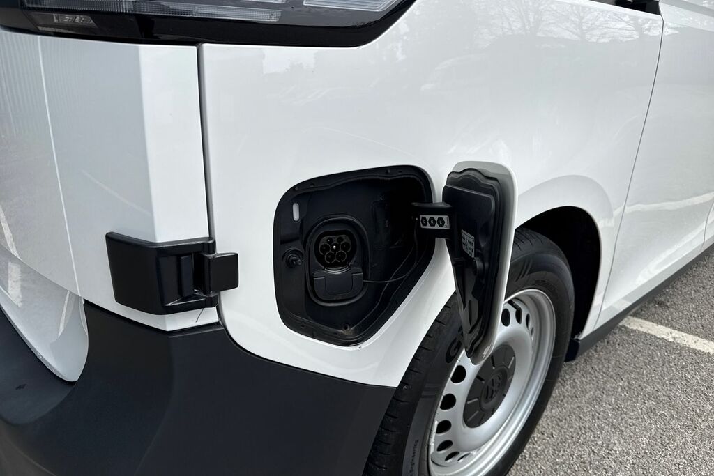 Volkswagen ID.Buzz Pro 86Kwh Life Mpv Silver #26
