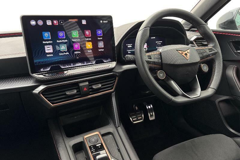 Cupra Leon 1.5 Etsi 150 V2 Dsg Black #3