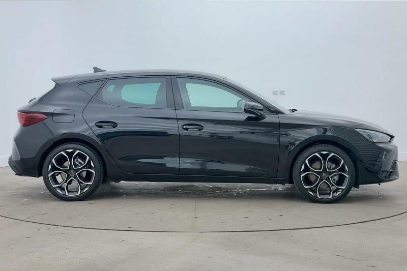 Cupra Leon 1.5 Etsi 150 V2 Dsg Black #4