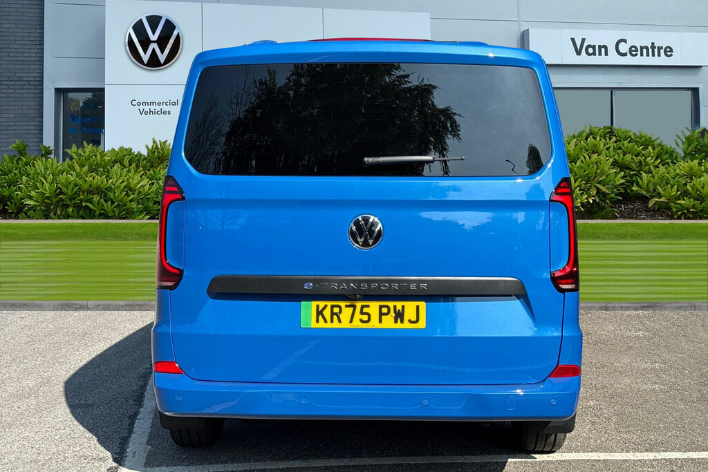 Volkswagen E-Transporter 160Kw 65Kwh Commerce Pro Kombi Van Blue #4