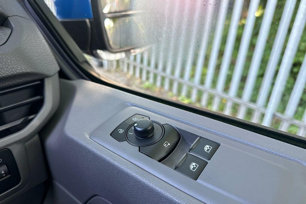Volkswagen E-Transporter T34 Lwb 160Kw 65Kwh Commerce Pro YX75MFV Grey #17
