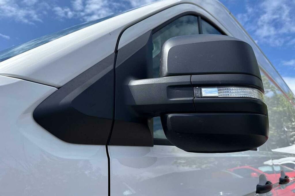 Volkswagen Crafter 2.0 Tdi 140Ps Commerce Plus High Roof Van White #25