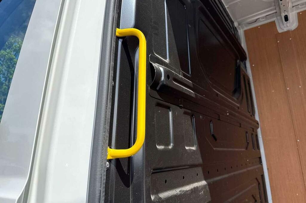 Volkswagen Crafter 2.0 Tdi 140Ps Commerce Plus High Roof Van White #28