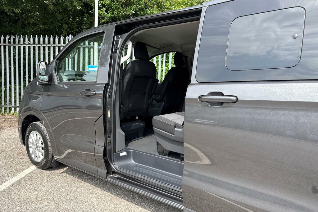 Volkswagen Transporter T30 Tdi 150 Van Commerce Pro Swb Green #34