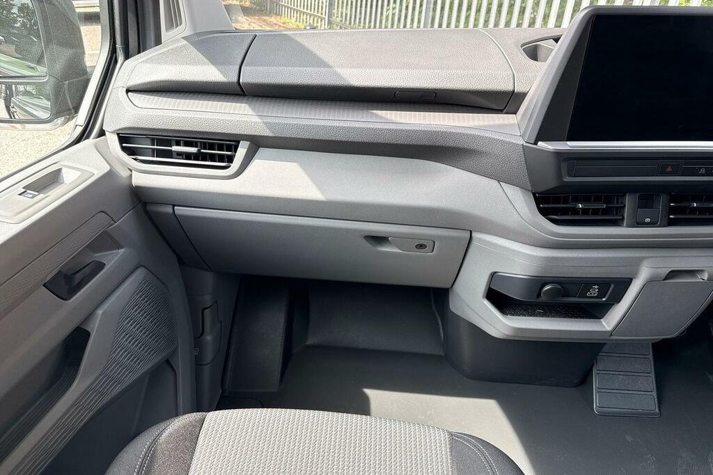 Volkswagen Transporter T30 Tdi 150 Van Commerce Pro Swb Green #14