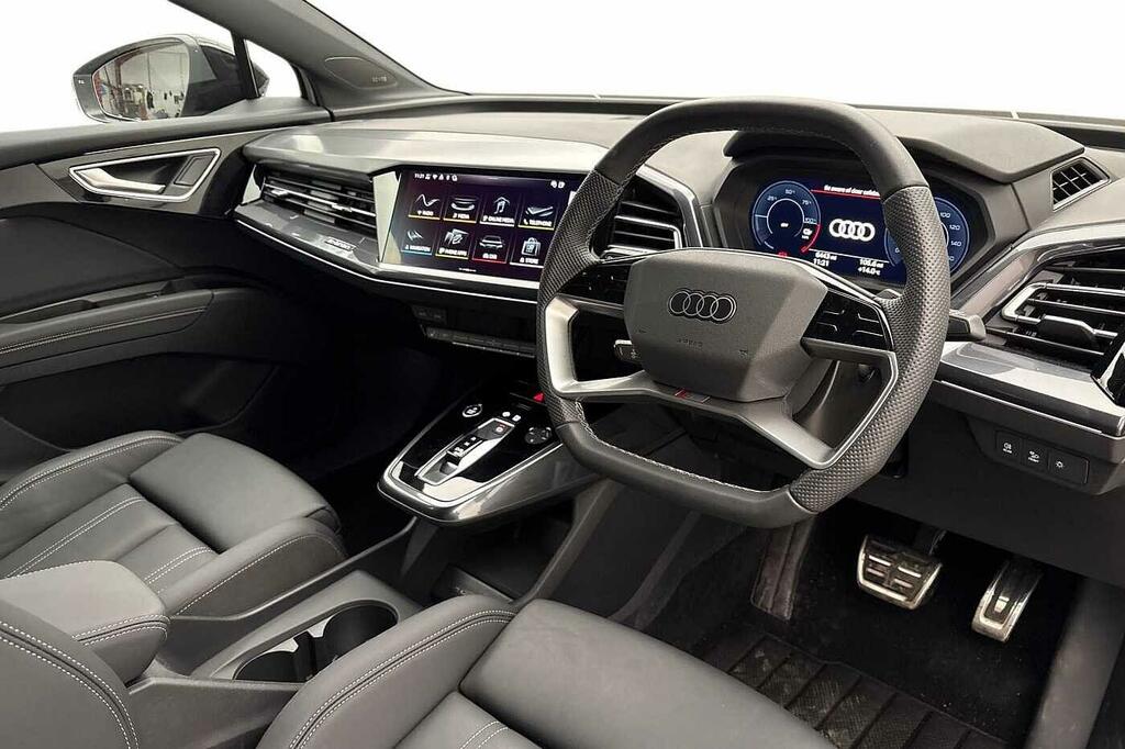 Audi Q4 E Tron Q4 Black Edition 45 E-tron 210,00 Kw White #6