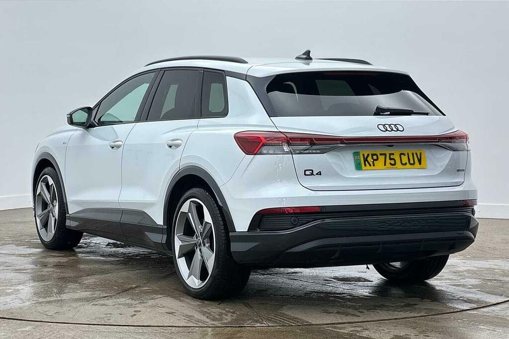 Audi Q4 E Tron Q4 Black Edition 45 E-tron Quattro 210,00 Kw White #3