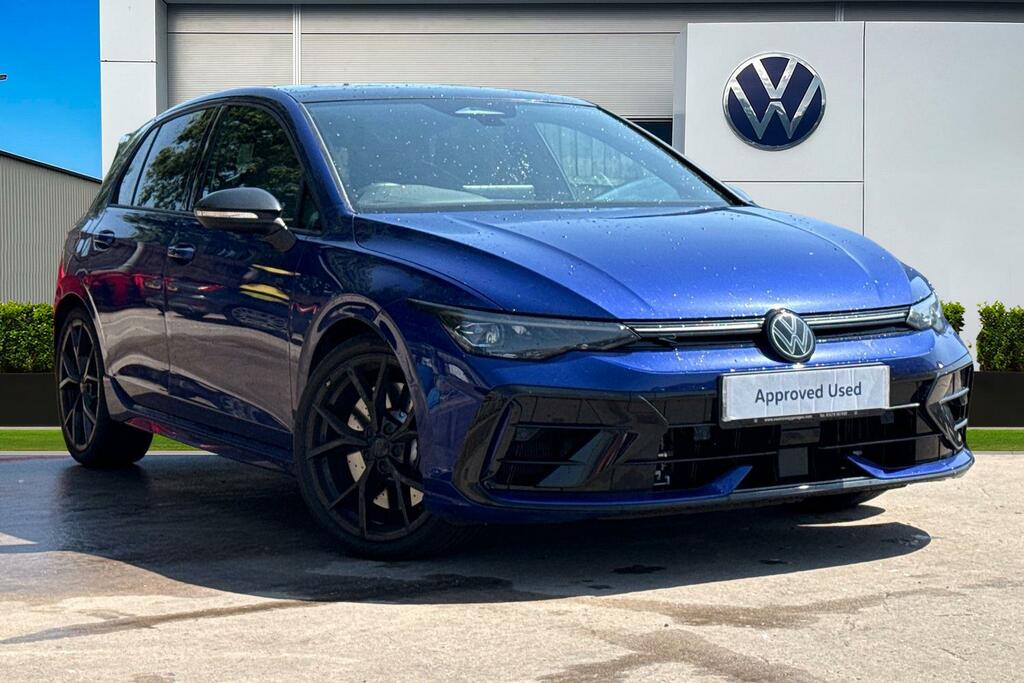 Volkswagen Golf 1.5 Tsi 150 R-line 150 Ps Black #1