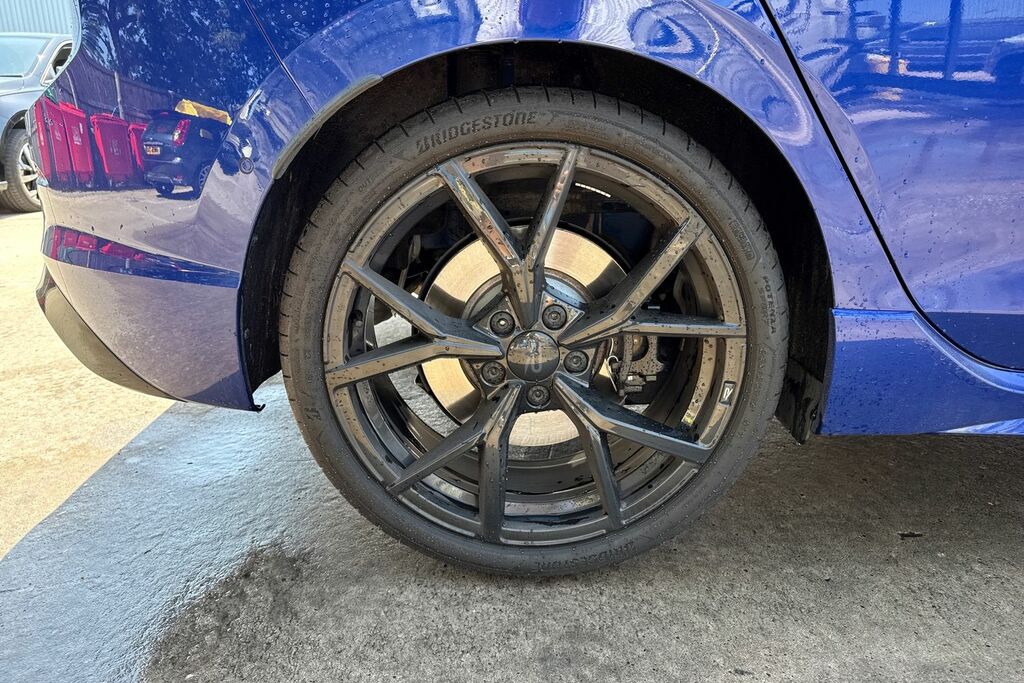 Volkswagen Golf 1.5 Tsi 150 R-line 150 Ps Black #11