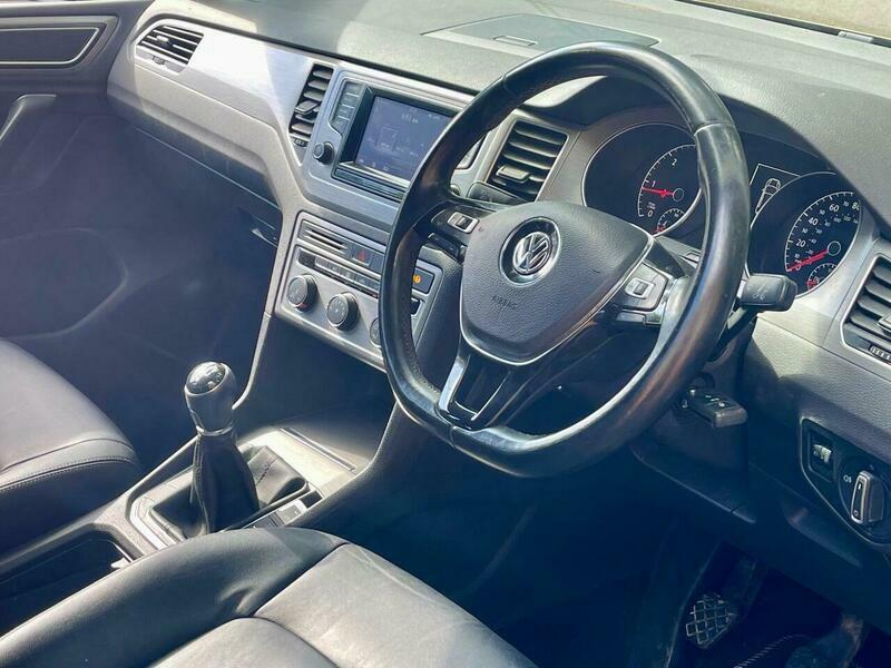 Volkswagen Golf 1.6 Tdi Bluemotion Tech RO64KXA Gold #2