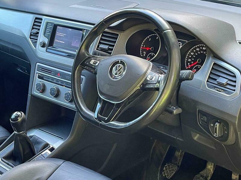 Volkswagen Golf 1.6 Tdi Bluemotion Tech RO64KXA Gold #2