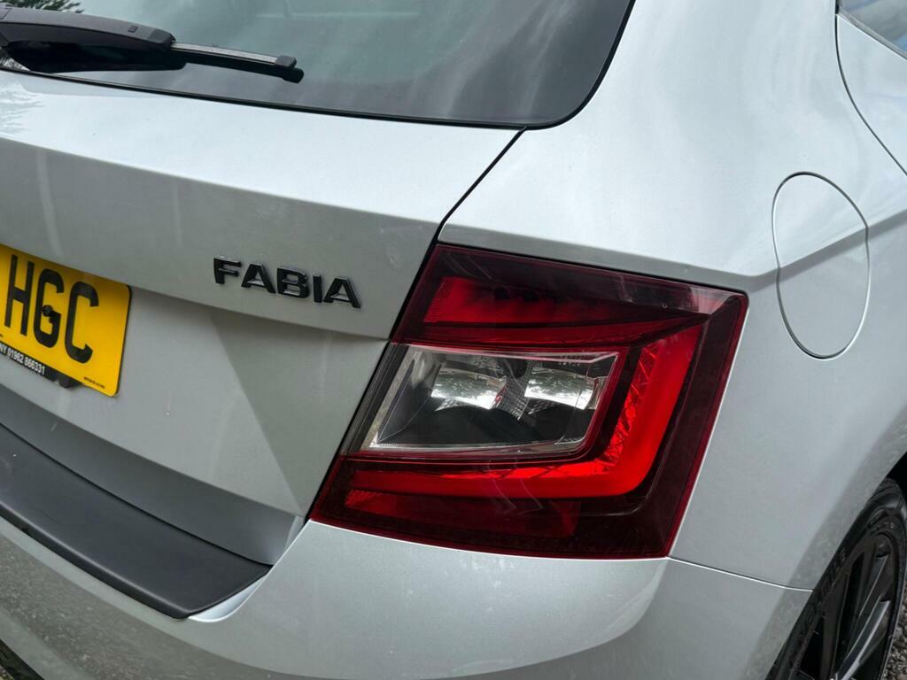 Skoda Fabia 1.0 Tsi Se 110Ps Ss Dsg 5-Dr Hatchback Grey #44