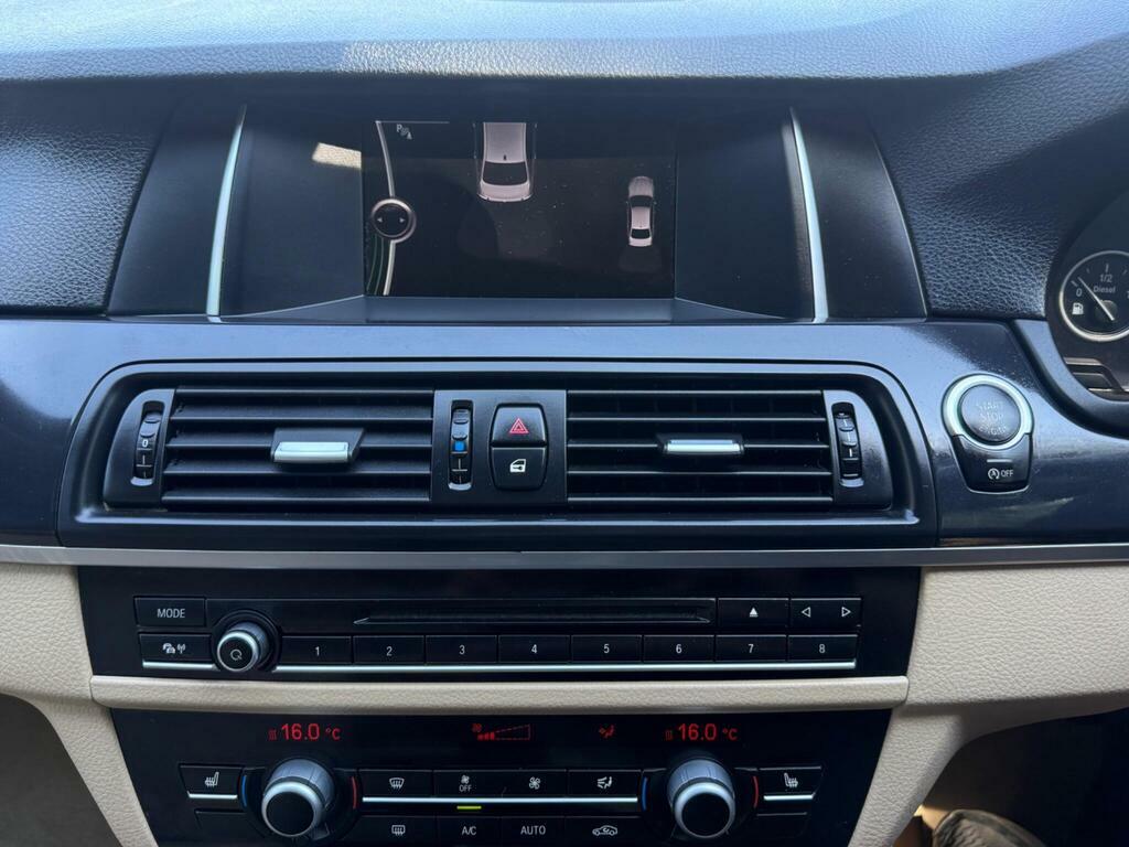 BMW 5 Series Estate 3.0 Grey #45