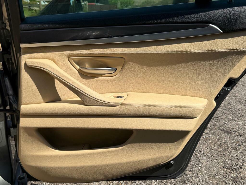 BMW 5 Series Estate 3.0 Grey #30
