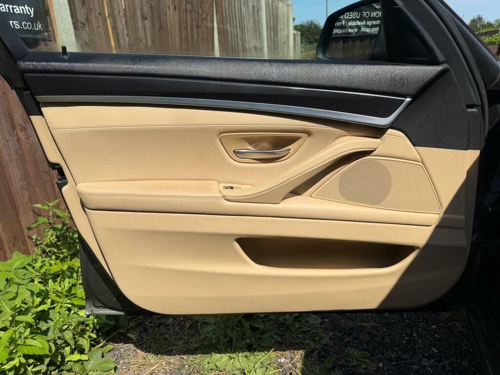 BMW 5 Series Estate 3.0 Grey #26