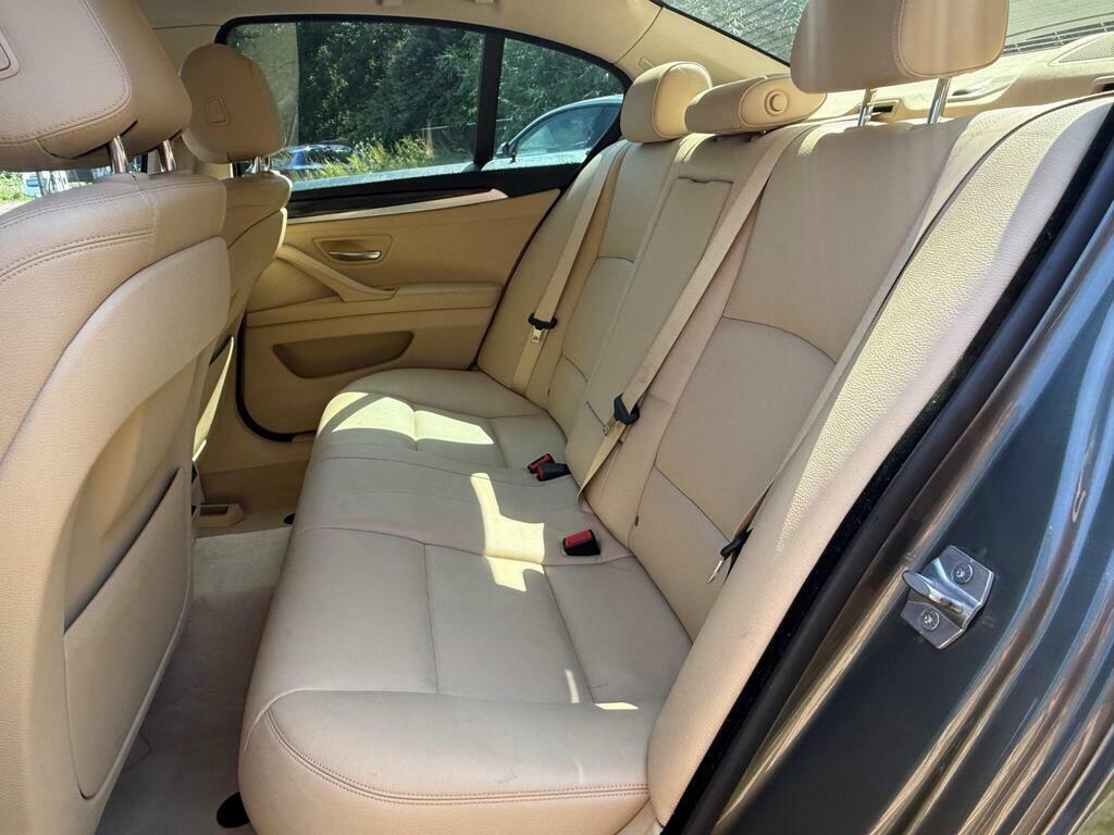 BMW 5 Series Estate 3.0 Grey #16