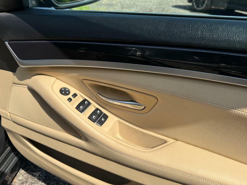 BMW 5 Series Estate 3.0 Grey #31