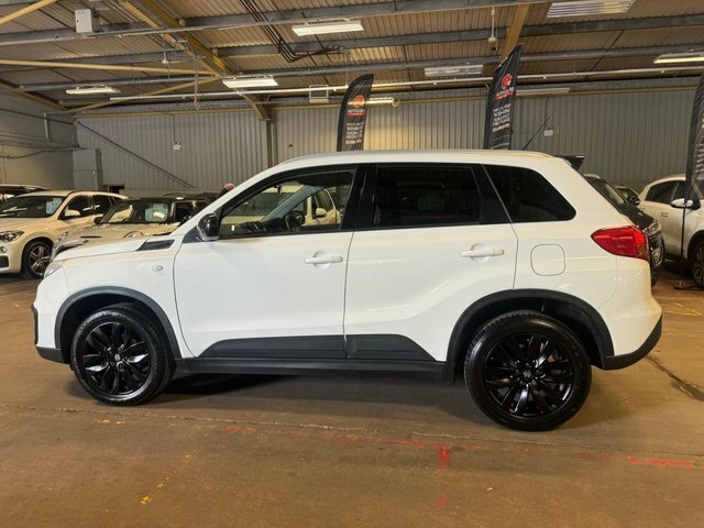 Suzuki Vitara Suv PL17CBY White #3