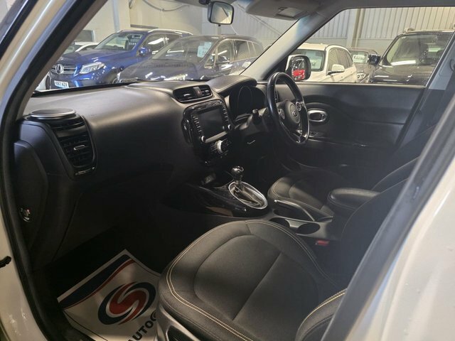 Kia Soul Soul Connect Crdi White #6