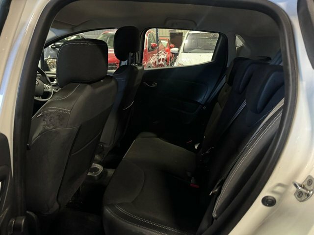 Renault Clio Dci Signature Nav Hatchback Grey #10